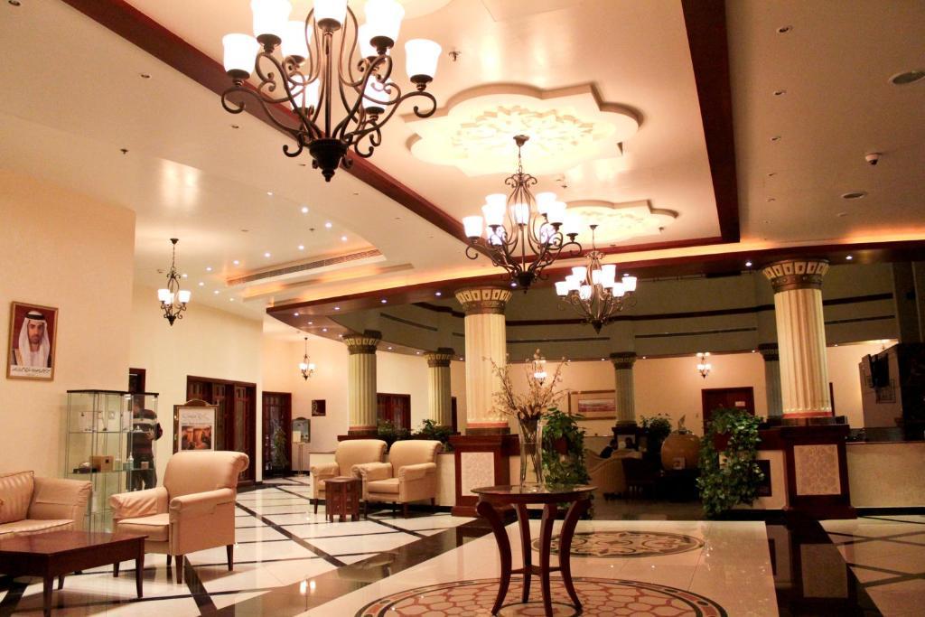 Golden Tulip Khatt Springs Resort & Spa ราสอัลไคมาห์ ภายนอก รูปภาพ