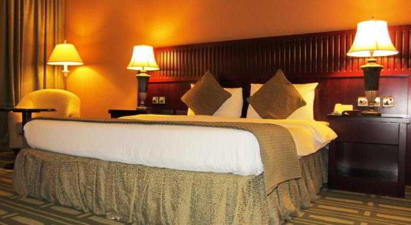 Golden Tulip Khatt Springs Resort & Spa ราสอัลไคมาห์ ภายนอก รูปภาพ
